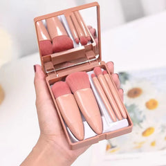 O.TWO.O 5pcs Brushes with Mirror