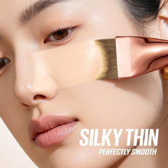 O.TWO.O Ultra-Thin Foundation Brush