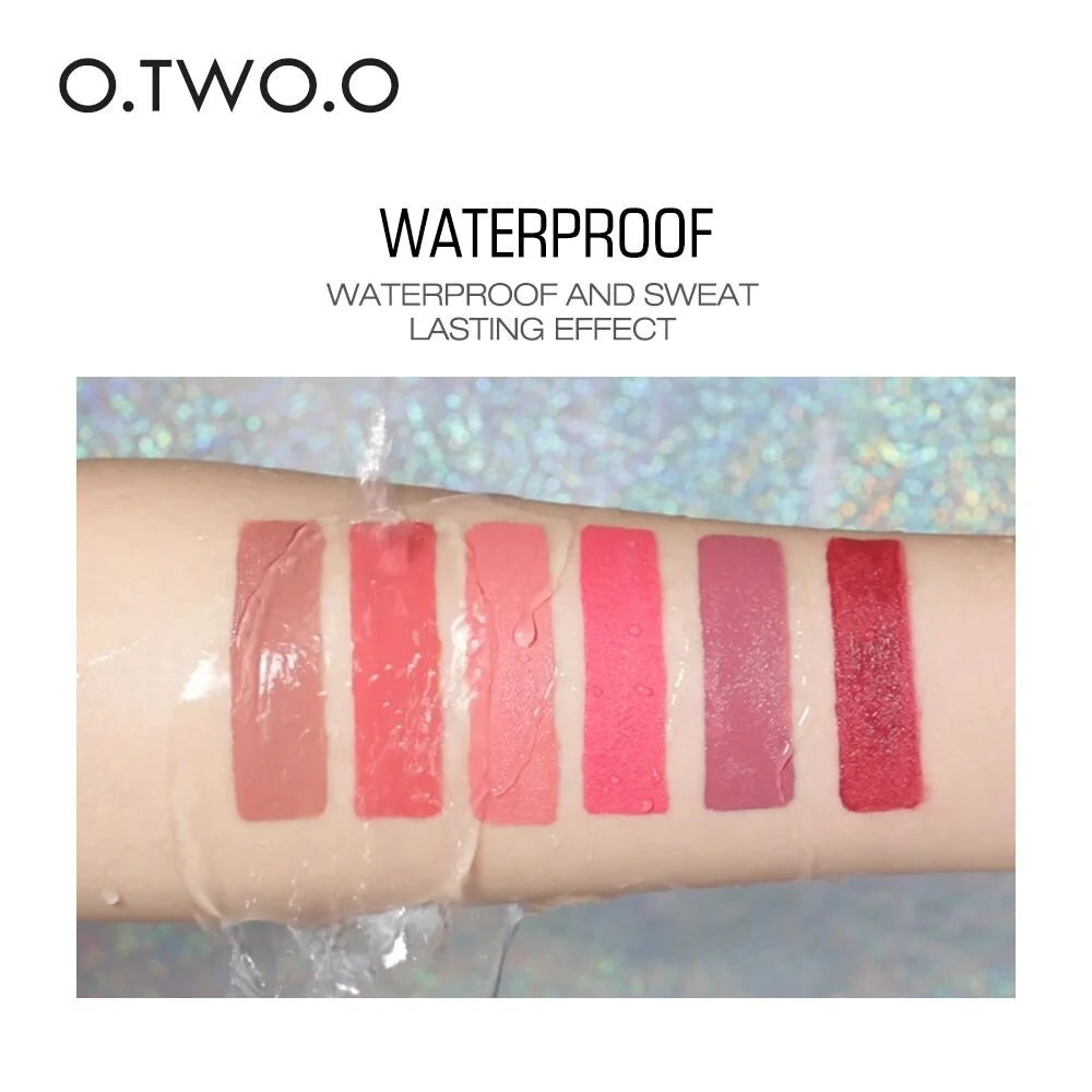 O.TWO.O 2 In 1 Lipstick And Lip gloss