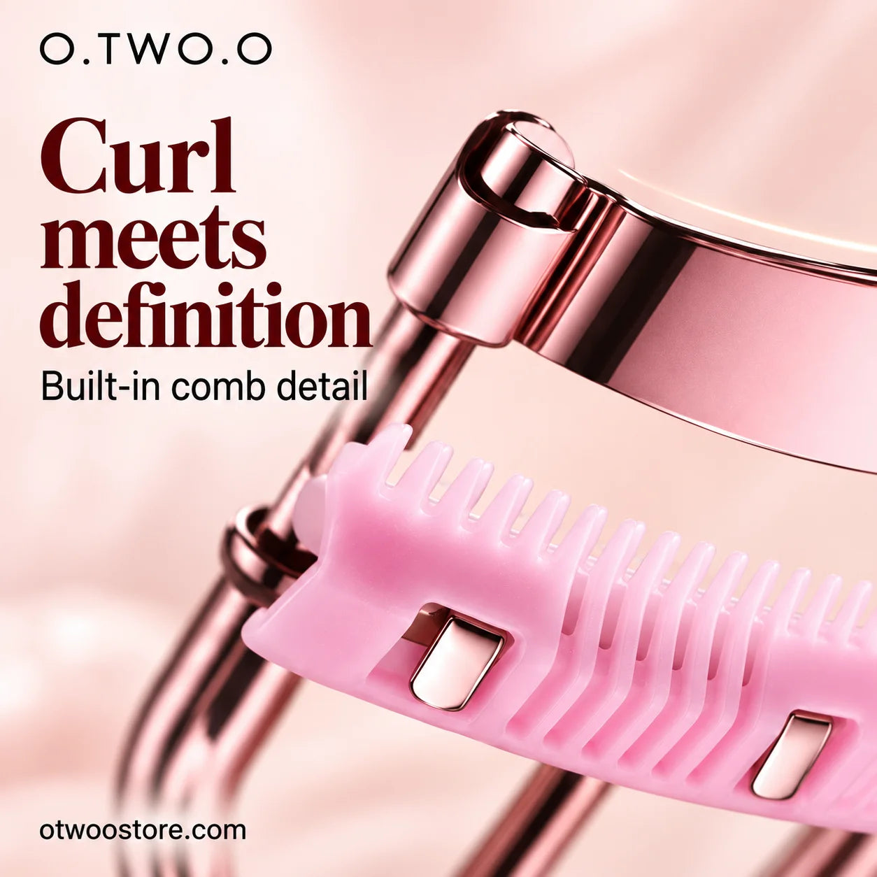 Close-up of pink built-in comb detail for curling and defining eyelashes