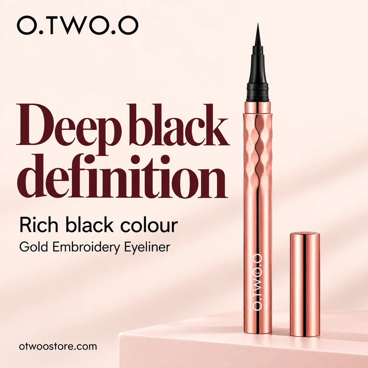 Highly pigmented eyeliner pen with rich deep black colour