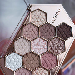 O.TWO.O Honeycomb Diamond Eye Shadow Palette