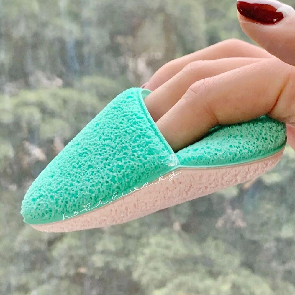 O.TWO.O Pocket Cleansing Sponge